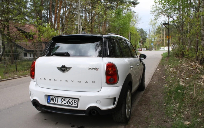 MINI Countryman cena 53900 przebieg: 146000, rok produkcji 2016 z Józefów małe 436